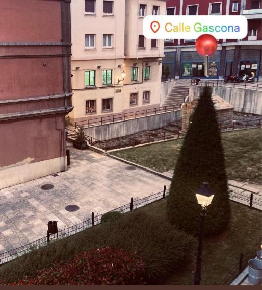 オビエドLa Ventana De Foncalada Exterior Tranquilo Pleno Centro Parking Gratis Wifiアパートメント エクステリア 写真