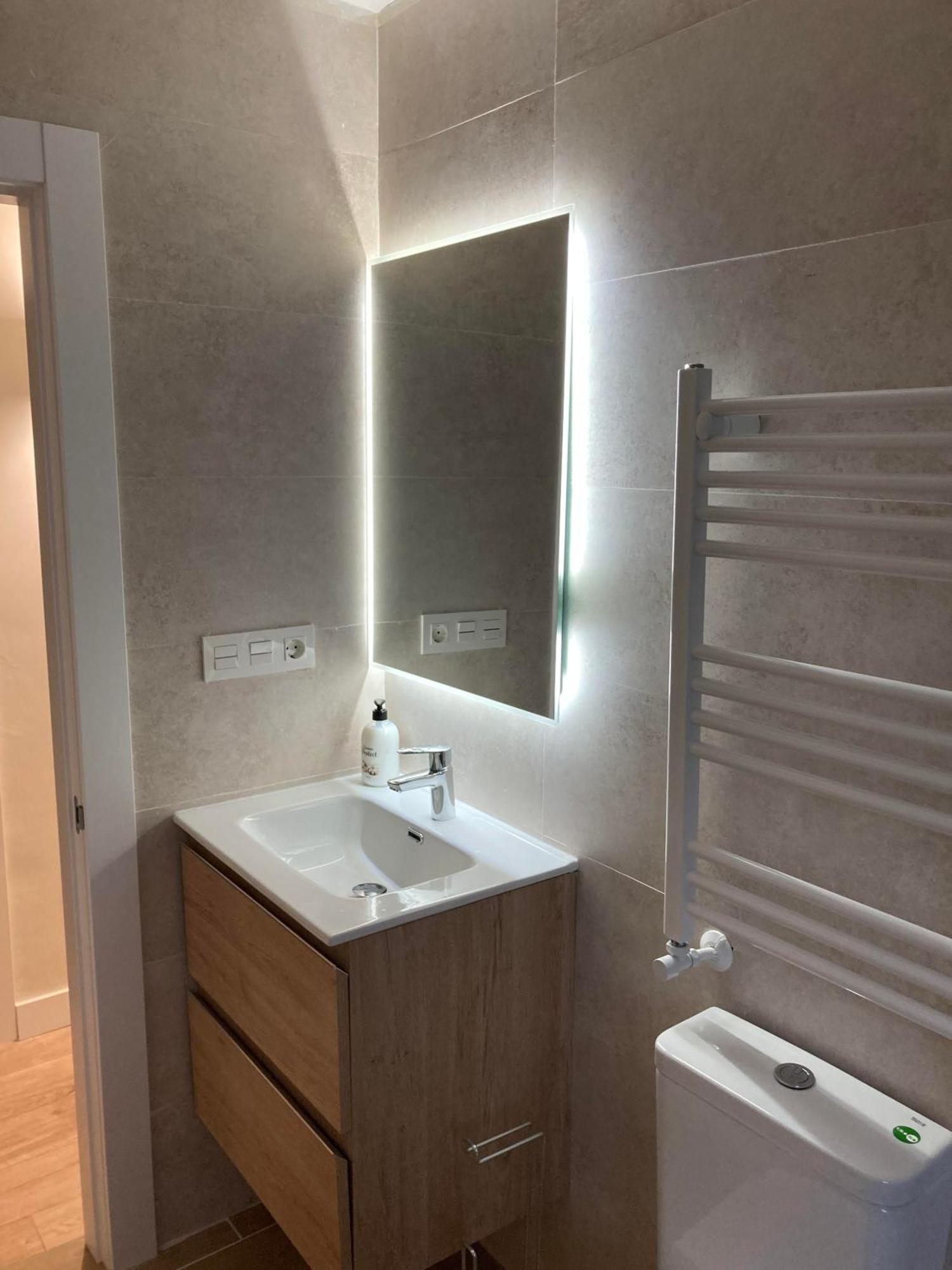 オビエドLa Ventana De Foncalada Exterior Tranquilo Pleno Centro Parking Gratis Wifiアパートメント エクステリア 写真